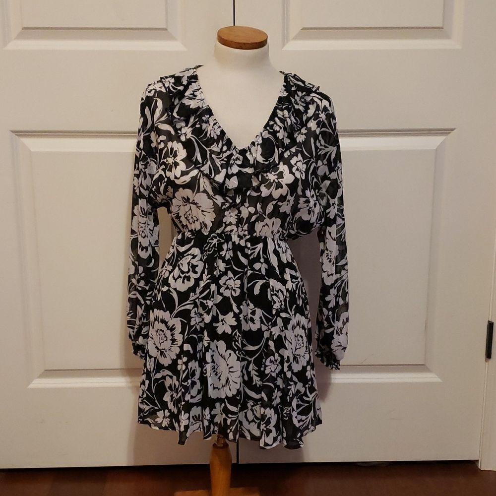 Zara Womens Black White Floral Ruffle V-Neck Metallic Mini Dress XS 8351/235/084